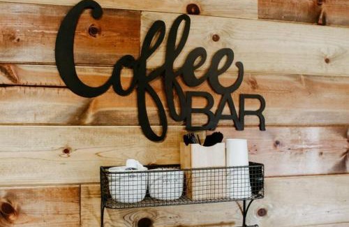 Muskogee House | Muskogee Guest FavoriteHuge YardCoffee Bar!