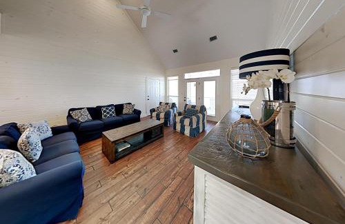 Gulf Shores House | Muskoka C