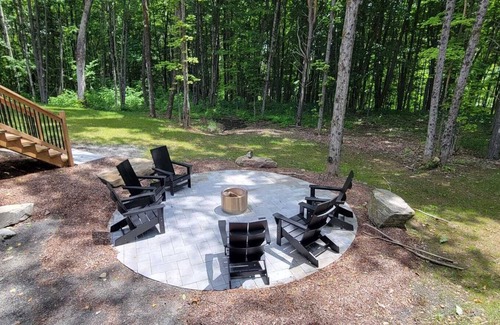 Lake of Bays Cottage | Muskoka Luxury Cottage Retreat | Beach, Hike, Golf, Ski, Provincial Parks & Town