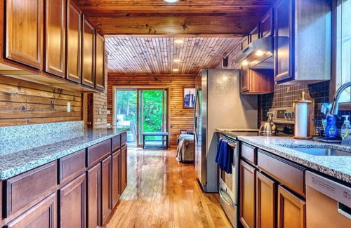 Lake Ariel House | Must see the Up Cabin in the Hideout