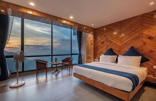 Mussoorie Hotel | MV Acosta by Lawrence hotels