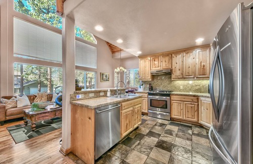South Lake Tahoe House | Mv11 Lake tahoe estate with heated pool