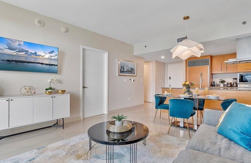 Downtown Miami Apartment | MVR - High-Rise Escape with Spa Access