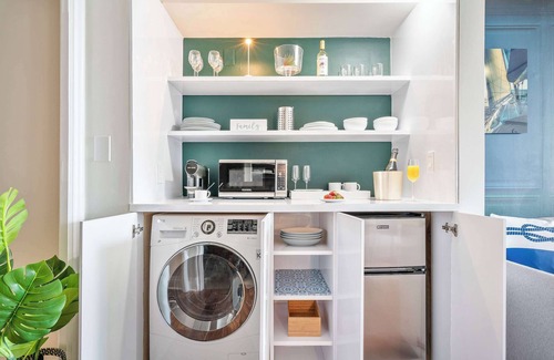 Coconut Grove Apartment | MVR-See the City Sparkle-Every Night