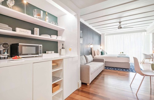 Coconut Grove Apartment | MVR-See the City Sparkle-Every Night