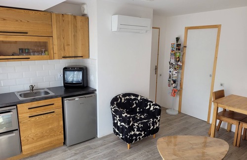 Monplaisir Apartment | My campaign in the city! WIFI