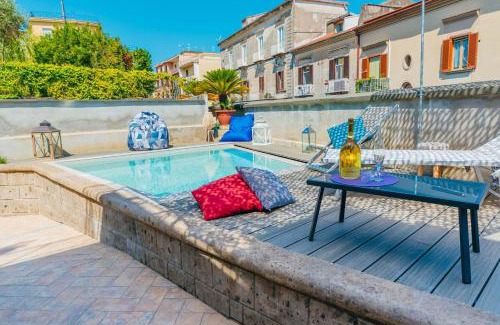 Sant'Agnello Villa | My Exclusive Italy - Spacious Villa with 4 rooms, pool, solarium & garden