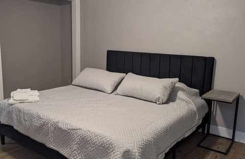 State College House | My Happy Place-4BR,3BA-2.5 miles to Beaver Stadium