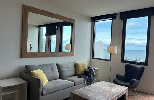 Frankston Apartment | My happy place-Charming 1-bedroom apartment in lovely Frankston with AC