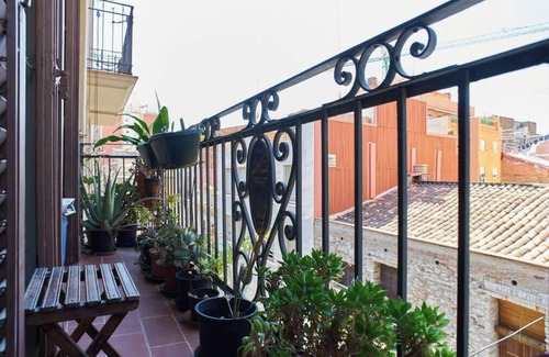 La Bordeta Apartment | My Home In Barcelona - 10% family discount