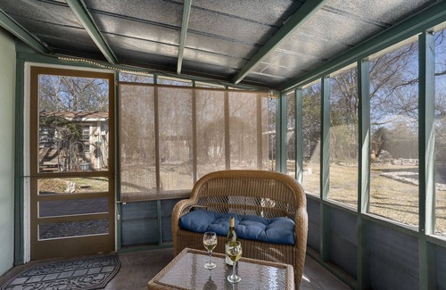 Fredericksburg House | My Little House | Hot Tub | Shared Pool