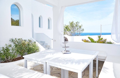 Sant Josep de sa Talaia Villa | My Rental Homes - Villa Aldebaran just 10 min walk, 5 min drive from the beach