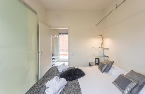 El Putget i Farro Apartment | My Space Barelona - Renovated Attic Apartment with Two Terrace