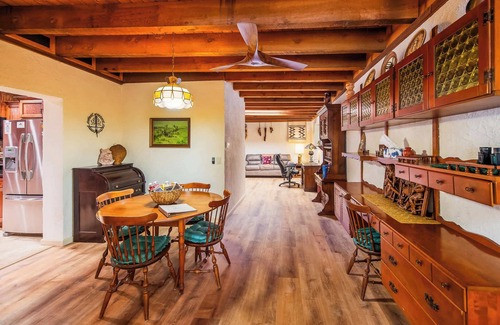 Cornville House | Myrinn-Hobbit Cottage on the Creek! Storybook Stay