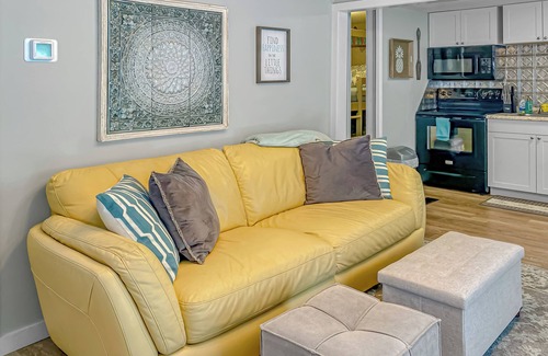 Myrtle Beach Cottage | Myrtle Beach 'Coastal Cabana' w/Resort Amenities!