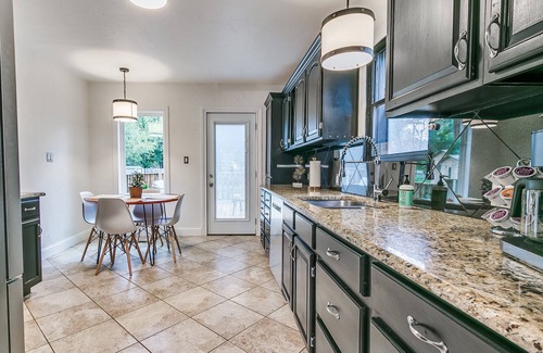 Miller House | Myrtle Place-Urban Core/5 Beds/Fiber/EV Charging