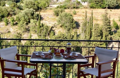 Dhrakata Apartment | Myrtos Cottages Thalia