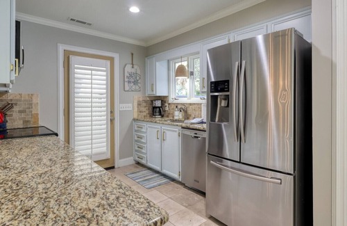 Shipyard Plantation Apartment | MyStay at 7 Salem | Shipyard Retreat w/Private Pool + Pirate-Themed Bunk Room