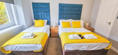 Inverness City Centre House | mySTAYINN Strathblane 7 Bedroom Full House - Inverness