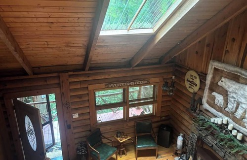 Helen Cabin | Mystic Mountain Hideaway Fireplace, Hot Tub, Private LOG Cabin, Romantic WIFI