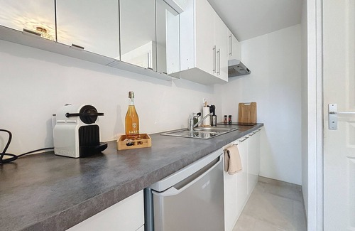 Quartier Saint-Clement - Jardin des Plantes Apartment | Nénuphar Appt Neuf Jardin Stationnement Gratuit Proche Centre Métro 1h30 Paris