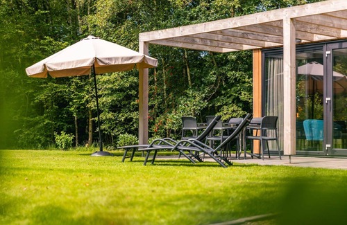 Ruinen House | n/a