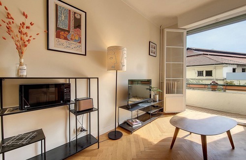 Gambetta Apartment | N&J - PANTAI - Central - Close sea - Balcony