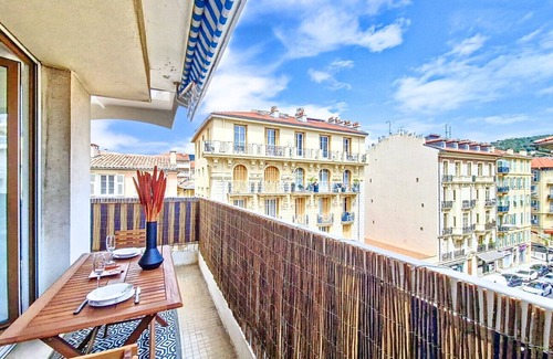 Quartier du Port Apartment | N&J - TROPI AZUR - Terrace - Place du Pin
