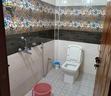 Gaurikund Hotel | N K Residency Hotel & Resturant