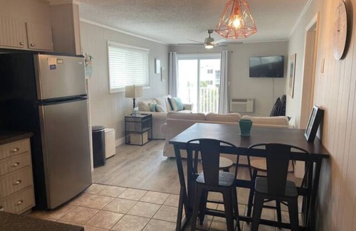 Ash Condo | N. Ocean Blvd; Cherry Grove - Steps from the beach