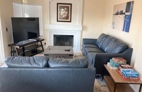 Torrey Highlands House | n4-bedroom house in fantastic San Diego with HVACnnFamily-Friendly, New