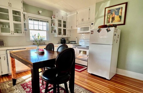 Central Oregon Other | n5 Bedroom Historic Home w/Gated Parking
