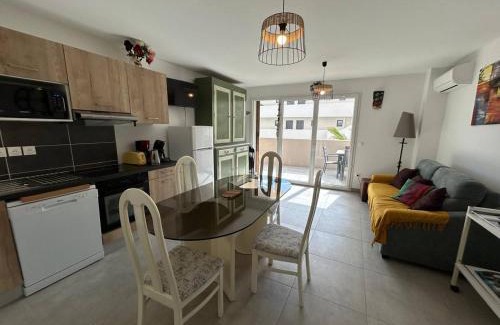 Beziers Apartment | Naïa Coud