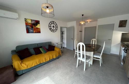 Beziers Apartment | Naïa Coud