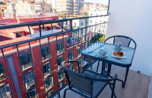Montecalvario House | NA Beautiful View Rooftop-B&B - King Room with Balcony