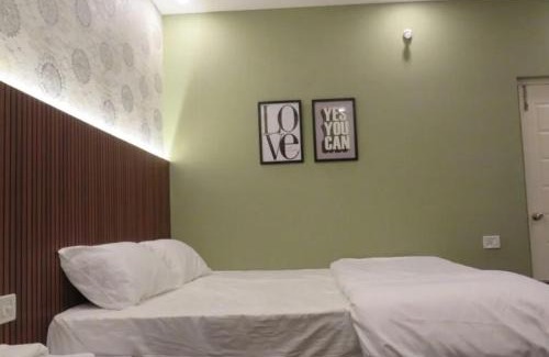 Kalasipalya Apartment | Naayab suites