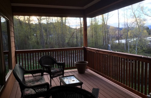 Naches House | Naches River House, Nile Valley - Spacious, Sleeps 6, Pet Friendly!