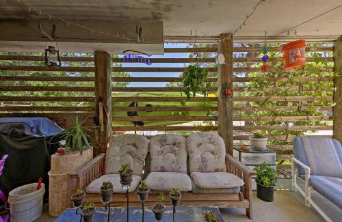 Nags Head Apartment | Nags Head Apt with Patio - half Mile Walk to Beach!