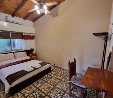 Tristan Suarez House | Nagual B&B - Airport Shuttle