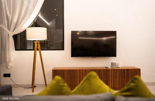 Pererenan Villa | NAIA The Villa - Modern Tropical Retreat