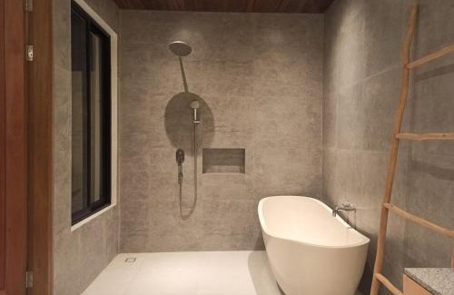 Pererenan Villa | NAIA The Villa - Modern Tropical Retreat