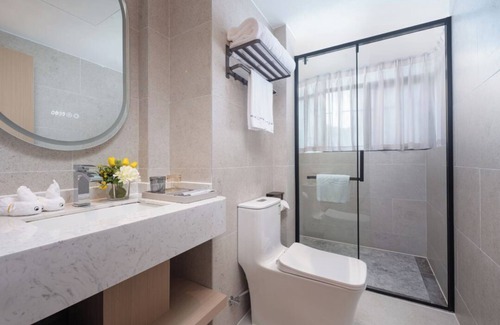Nanshan Hotel | NAIVE L Executive Apartments Coast City