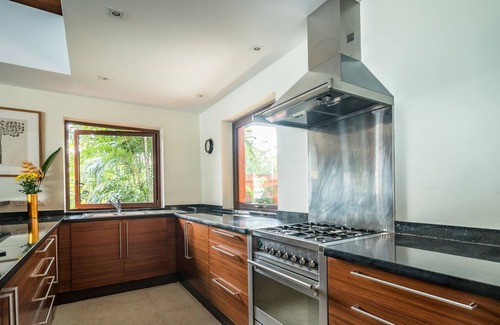 Wichit Villa | Nam Bo Villa by Lofty - Oceanfront private pool villa with maid and cook