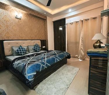 Vrindavan Apartment | Namah 2BHK Resort Homestay with Kitchen-4 Mins from Prem mandir