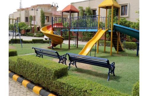 Vrindavan Apartment | Namah 2BHK Resort Homestay with Kitchen-4 Mins from Prem mandir