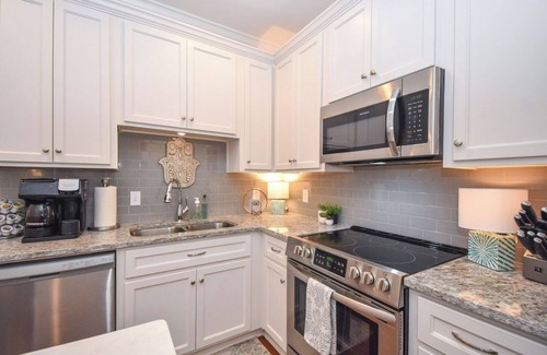 Auburn - Opelika House | NamaStay Here in Auburn, 3BR/2.5BA close to everything! Sleeps 7!
