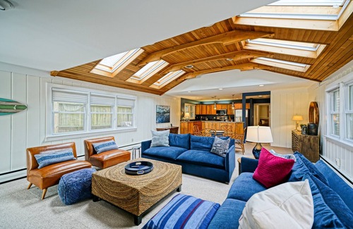 Historic District House | Namaste At The Bay - Luxury 4 BR/3.5 Bath In Downtown Lewes W Off Street Parking