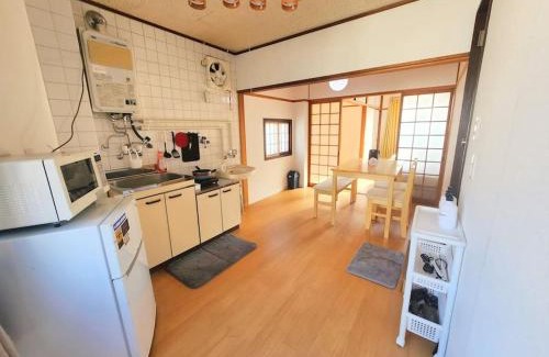 Naniwa Apartment | Namba Station 1 station 4 people Japanese feel iris 4L