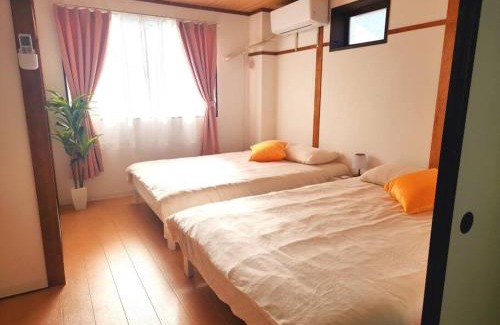Naniwa Apartment | Namba Station 1 station 4 people Japanese feel iris 4R