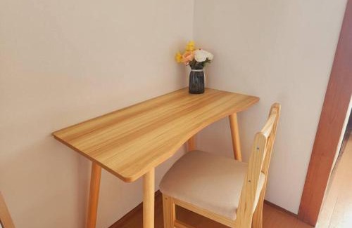 Naniwa Apartment | Namba Station 1 station 4 people Japanese feel iris 4R